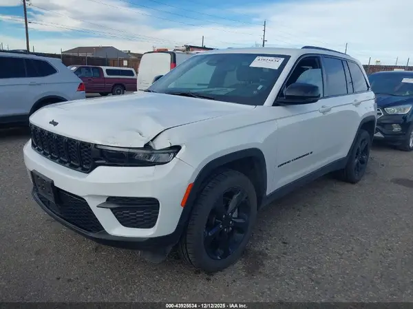 1C4RJHAG7PC641105 2023 JEEP GRAND CHEROKEE - Image 2