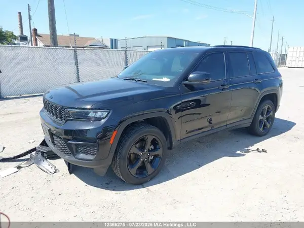 1C4RJHAG7PC646711 2023 JEEP GRAND CHEROKEE - Image 2