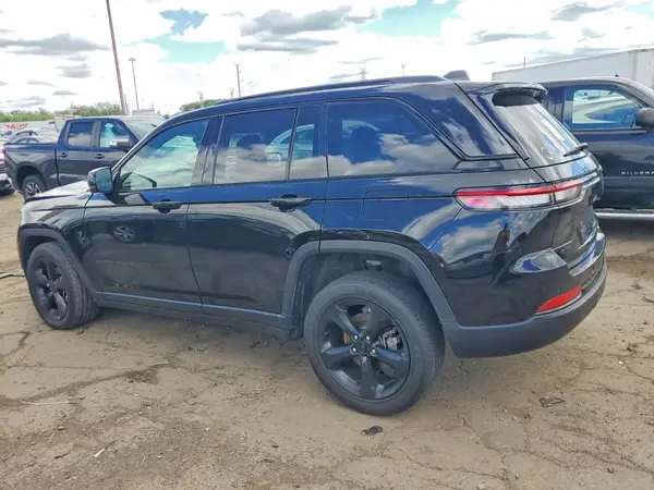 1C4RJHAG7R8950353 2024 JEEP GRAND CHEROKEE - Image 2