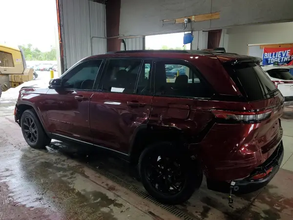 1C4RJHAG7RC136040 2024 JEEP GRAND CHEROKEE - Image 2