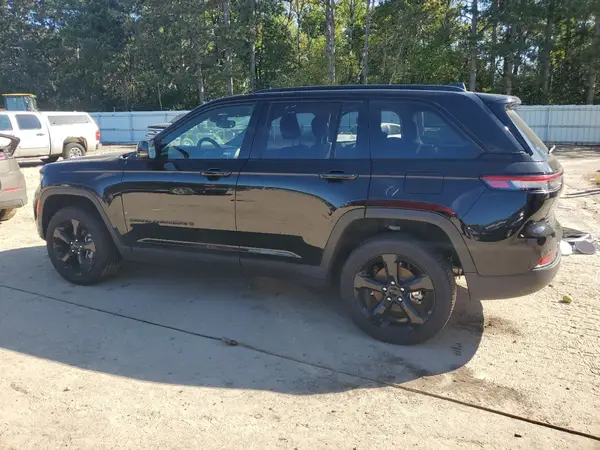 1C4RJHAG7RC223114 2024 JEEP GRAND CHEROKEE - Image 2