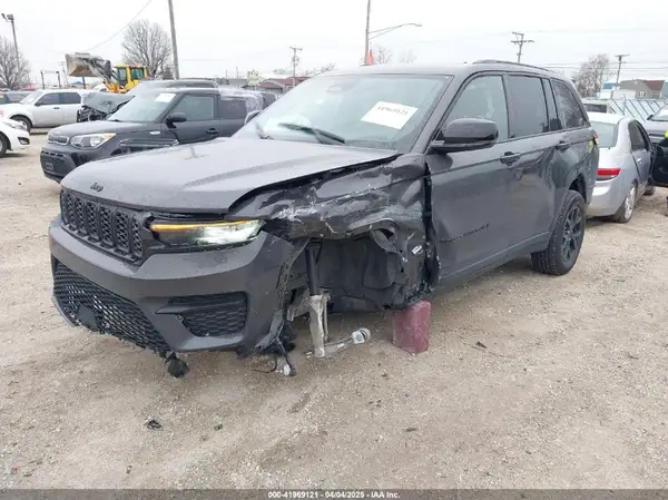 1C4RJHAG7RC260020 2024 JEEP GRAND CHEROKEE - Image 2