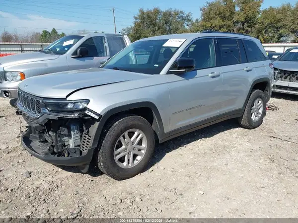 1C4RJHAG7RC696737 2024 JEEP GRAND CHEROKEE - Image 2