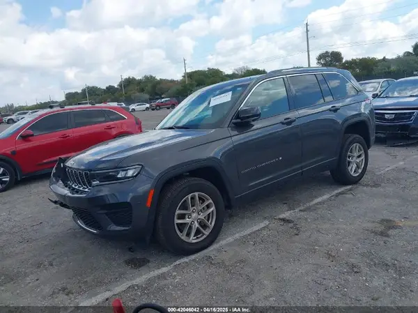1C4RJHAG7RC703637 2024 JEEP GRAND CHEROKEE - Image 2
