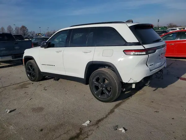1C4RJHAG8N8598555 2022 JEEP GRAND CHEROKEE - Image 2