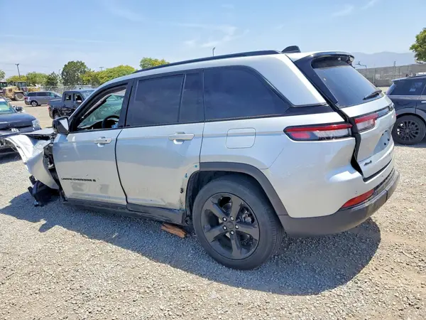 1C4RJHAG8P8766360 2023 JEEP GRAND CHEROKEE - Image 2