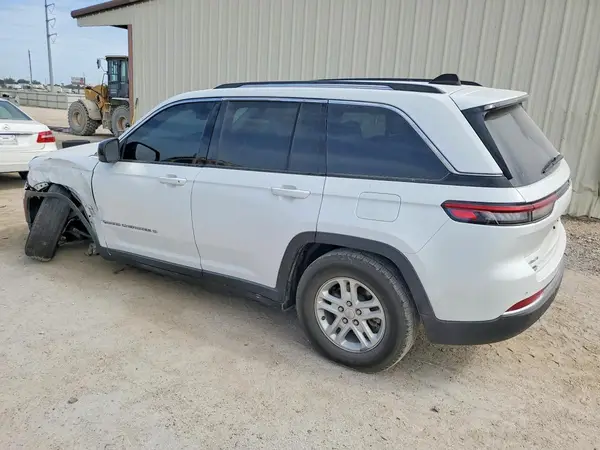 1C4RJHAG8PC541496 2023 JEEP GRAND CHEROKEE - Image 2