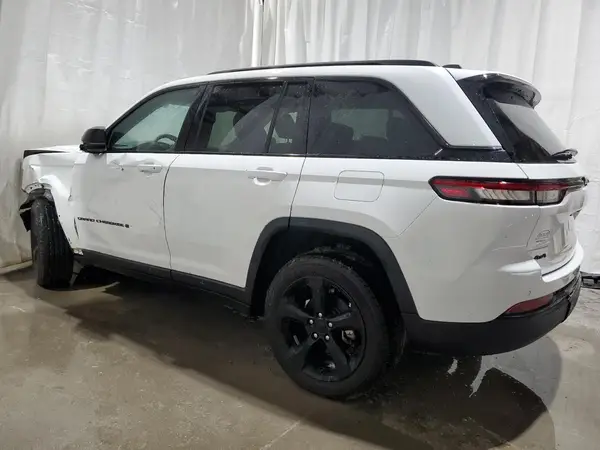 1C4RJHAG8PC544186 2023 JEEP GRAND CHEROKEE - Image 2