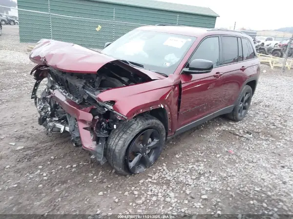 1C4RJHAG8PC544334 2023 JEEP GRAND CHEROKEE - Image 2