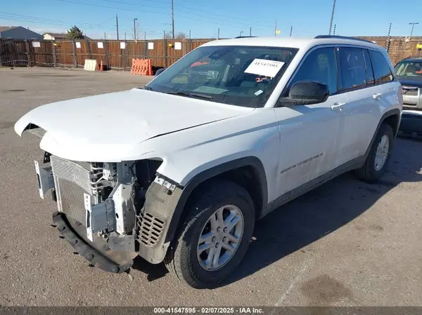 1C4RJHAG8PC576314 2023 JEEP GRAND CHEROKEE - Image 2