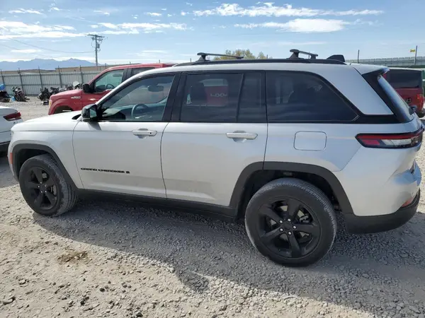 1C4RJHAG8PC609165 2023 JEEP GRAND CHEROKEE - Image 2