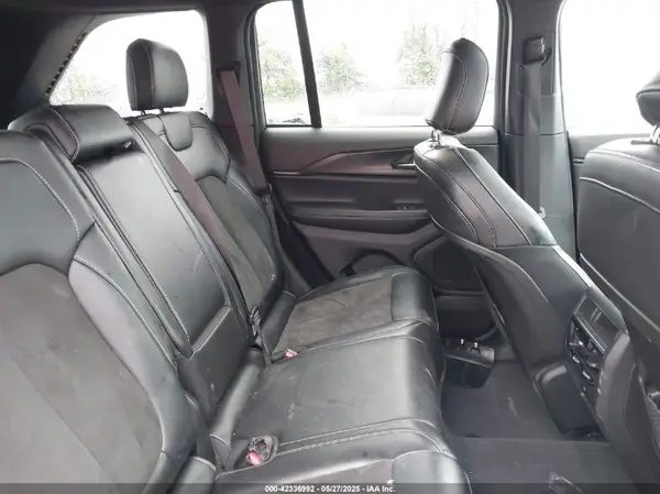 1C4RJHAG8PC611840 2023 JEEP GRAND CHEROKEE - Image 8