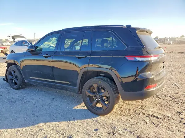1C4RJHAG8PC661167 2023 JEEP GRAND CHEROKEE - Image 2