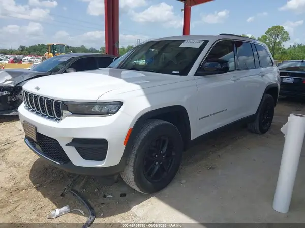 1C4RJHAG8PC670600 2023 JEEP GRAND CHEROKEE - Image 2