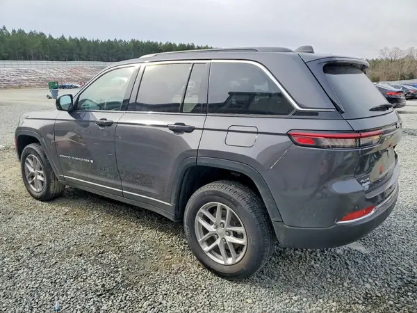 1C4RJHAG8RC236115 2024 JEEP GRAND CHEROKEE - Image 2