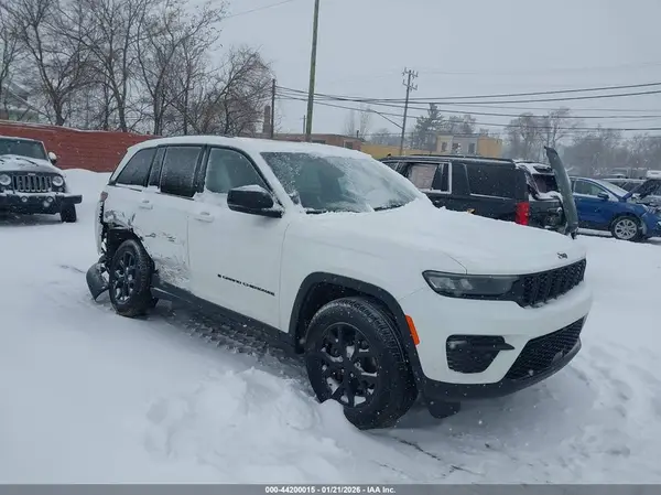 1C4RJHAG8RC255117 2024 JEEP GRAND CHEROKEE - Image 1
