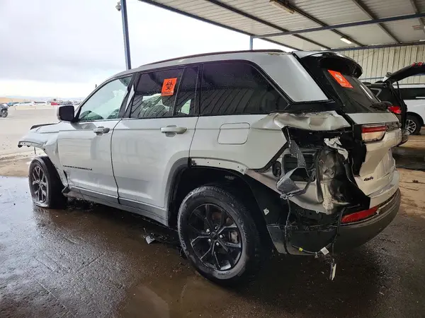 1C4RJHAG8S8699204 2025 JEEP GRAND CHEROKEE - Image 2