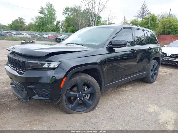 1C4RJHAG9PC543905 2023 JEEP GRAND CHEROKEE - Image 2