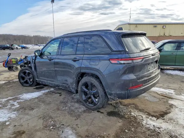 1C4RJHAG9PC594997 2023 JEEP GRAND CHEROKEE - Image 2