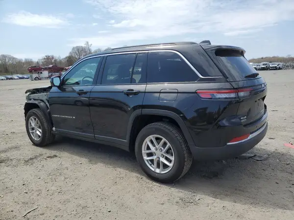 1C4RJHAG9R8574156 2024 JEEP GRAND CHEROKEE - Image 2