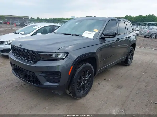 1C4RJHAG9R8576117 2024 JEEP GRAND CHEROKEE - Image 2