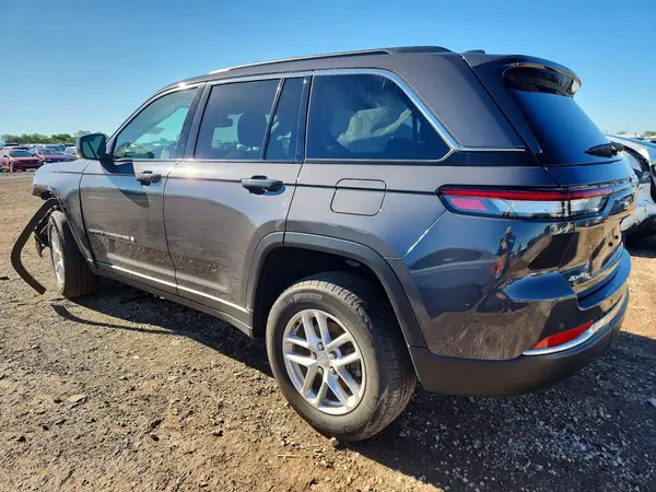 1C4RJHAG9RC236110 2024 JEEP GRAND CHEROKEE - Image 2