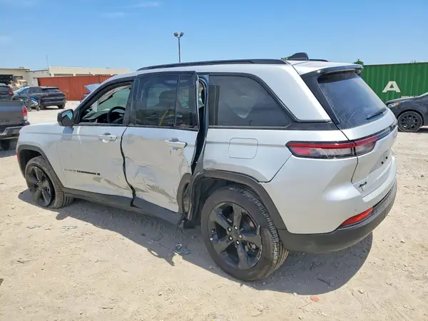 1C4RJHAG9S8786724 2025 JEEP GRAND CHEROKEE - Image 2