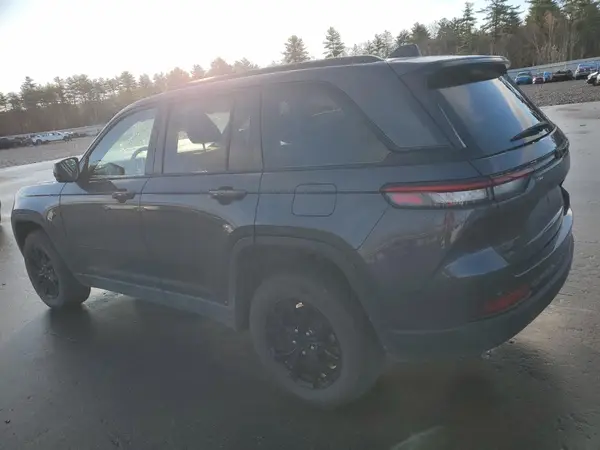 1C4RJHAG9SC283644 2025 JEEP GRAND CHEROKEE - Image 2