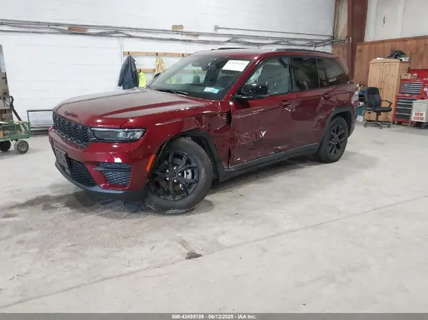 1C4RJHAG9SC283983 2025 JEEP GRAND CHEROKEE - Image 2