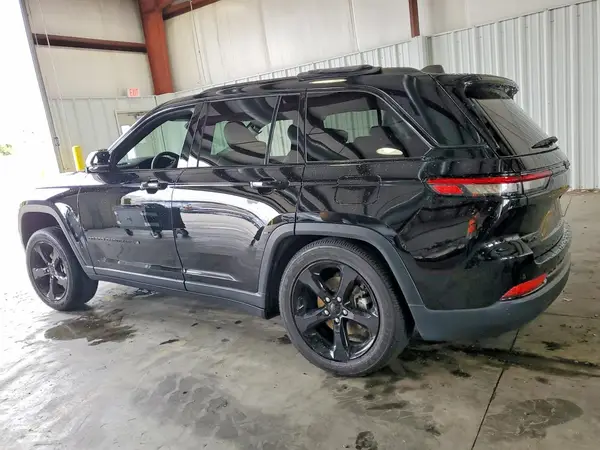 1C4RJHAG9SC292084 2025 JEEP GRAND CHEROKEE - Image 2