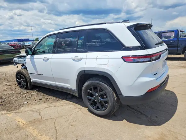 1C4RJHAG9SC370704 2025 JEEP GRAND CHEROKEE - Image 2