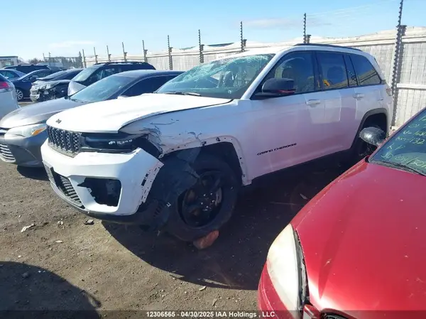 1C4RJHAGXP8871272 2023 JEEP GRAND CHEROKEE - Image 2