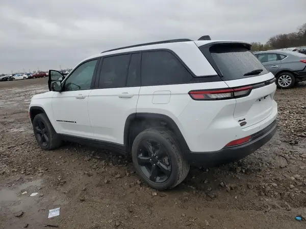 1C4RJHAGXPC556856 2023 JEEP GRAND CHEROKEE - Image 2