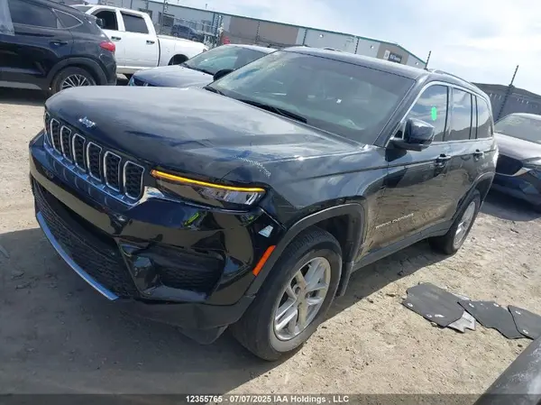 1C4RJHAGXPC609278 2023 JEEP GRAND CHEROKEE - Image 2