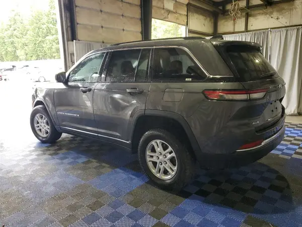 1C4RJHAGXPC621348 2023 JEEP GRAND CHEROKEE - Image 2