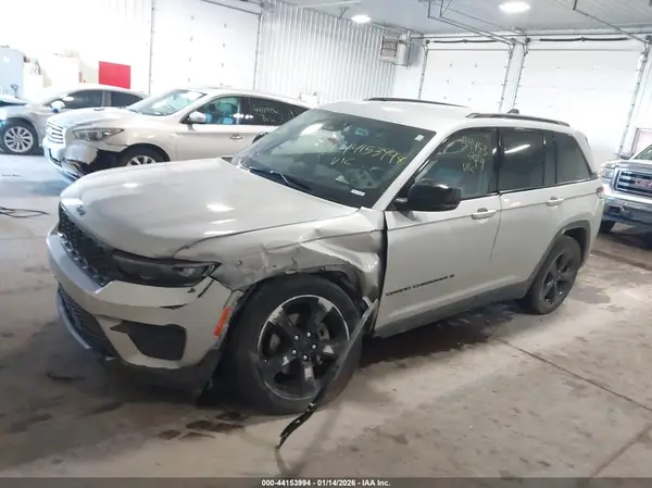 1C4RJHAGXPC640580 2023 JEEP GRAND CHEROKEE - Image 2