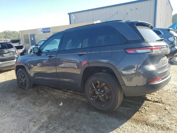 1C4RJHAGXRC124674 2024 JEEP GRAND CHEROKEE - Image 2