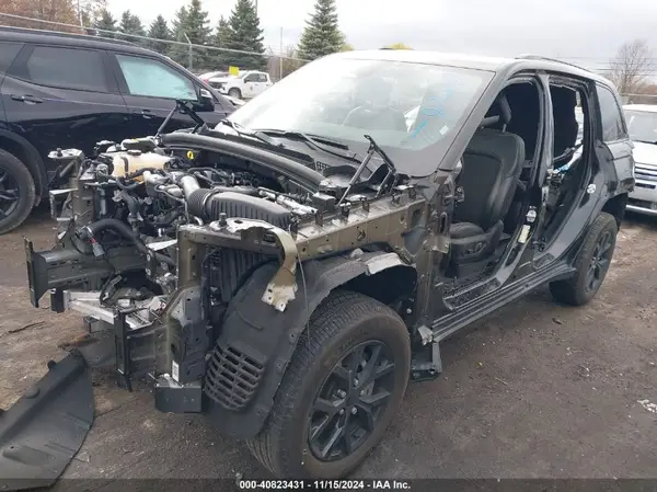 1C4RJHAGXRC128921 2024 JEEP GRAND CHEROKEE - Image 2