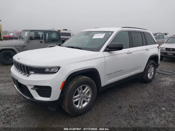 1C4RJHAGXRC185832 2024 JEEP GRAND CHEROKEE - Image 2