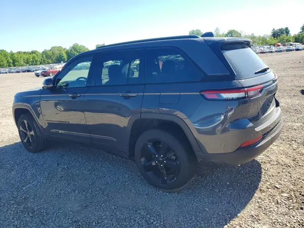 1C4RJHAGXRC261694 2024 JEEP GRAND CHEROKEE - Image 2