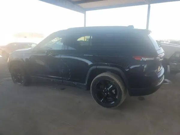 1C4RJHAGXRC715538 2024 JEEP GRAND CHEROKEE - Image 2