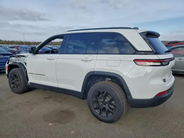 1C4RJHAGXSC293809 2025 JEEP GRAND CHEROKEE - Image 2