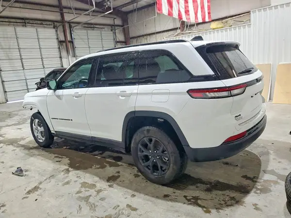 1C4RJHAGXSC370808 2025 JEEP GRAND CHEROKEE - Image 2