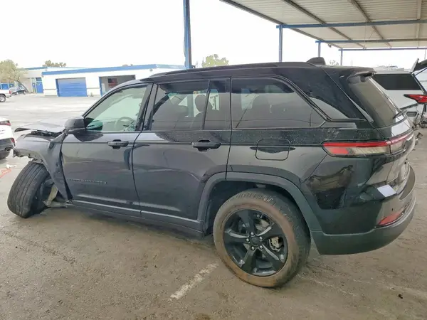 1C4RJHBG0PC524139 2023 JEEP GRAND CHEROKEE - Image 2