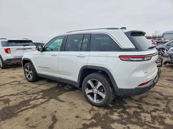 1C4RJHBG0PC529552 2023 JEEP GRAND CHEROKEE - Image 2