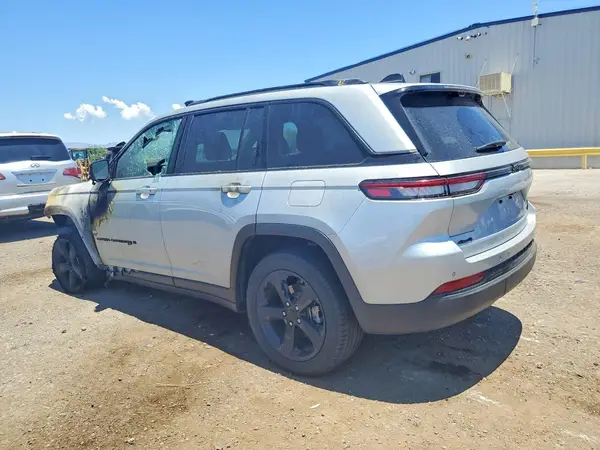 1C4RJHBG0PC612415 2023 JEEP GRAND CHEROKEE - Image 2