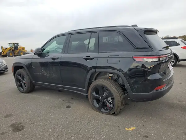 1C4RJHBG0S8673601 2025 JEEP GRAND CHEROKEE - Image 2
