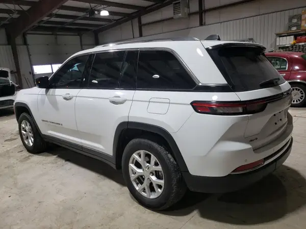1C4RJHBG1PC503476 2023 JEEP GRAND CHEROKEE - Image 2