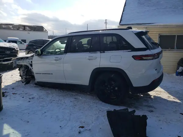 1C4RJHBG1PC514316 2023 JEEP GRAND CHEROKEE - Image 2