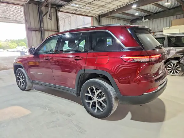 1C4RJHBG1PC532265 2023 JEEP GRAND CHEROKEE - Image 2